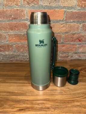 Stanley Classic Stainless Steel Vacuum Insulated Wide Mouth Bottle 1.5 Qt -Green